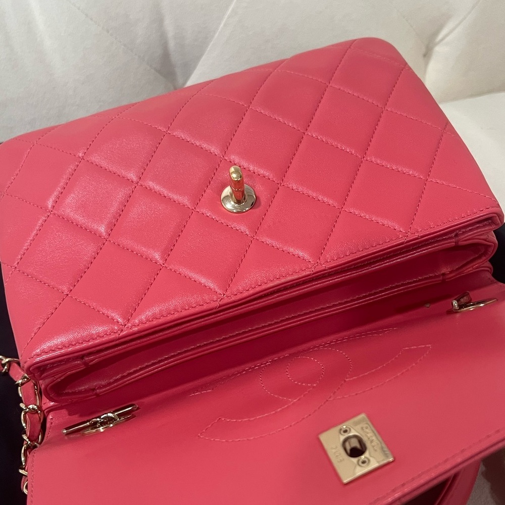 🌸🌸Pink CHANEL Trendy Quilted Top Handle Shoulder Bag in with Gold Hardware - Picture 12 of 15